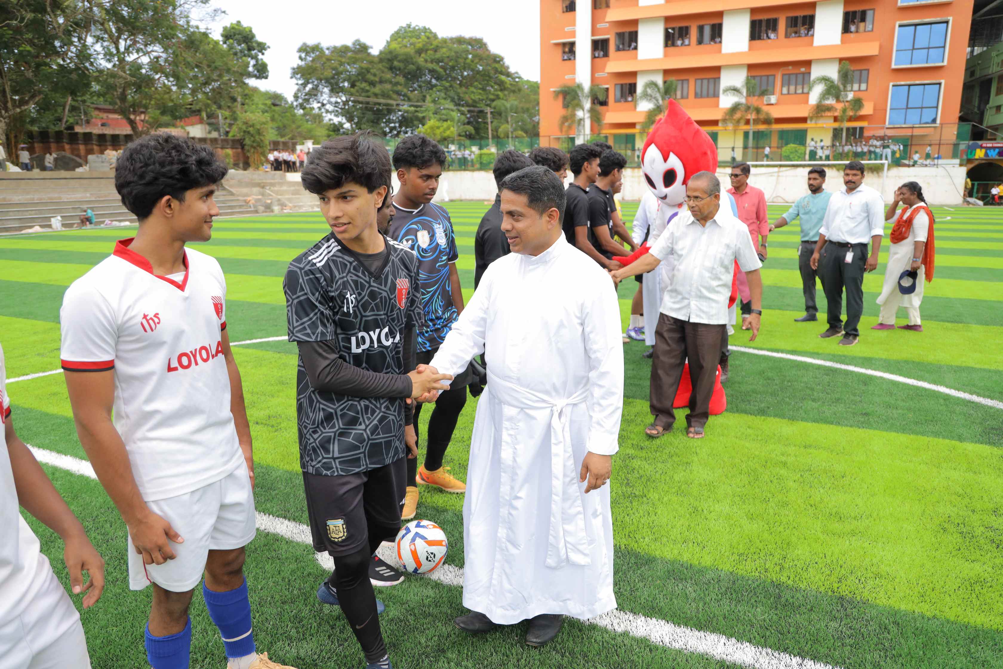LOYOLA SCHOOL